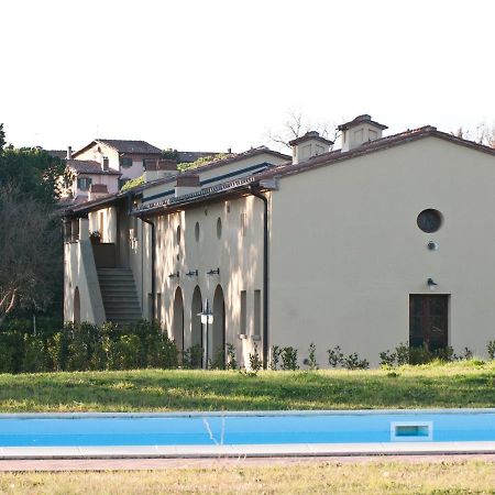 San Ruffino Apartments Lari Екстериор снимка