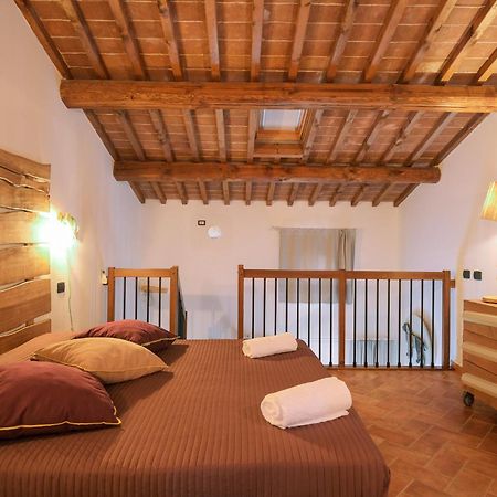 San Ruffino Apartments Lari Екстериор снимка
