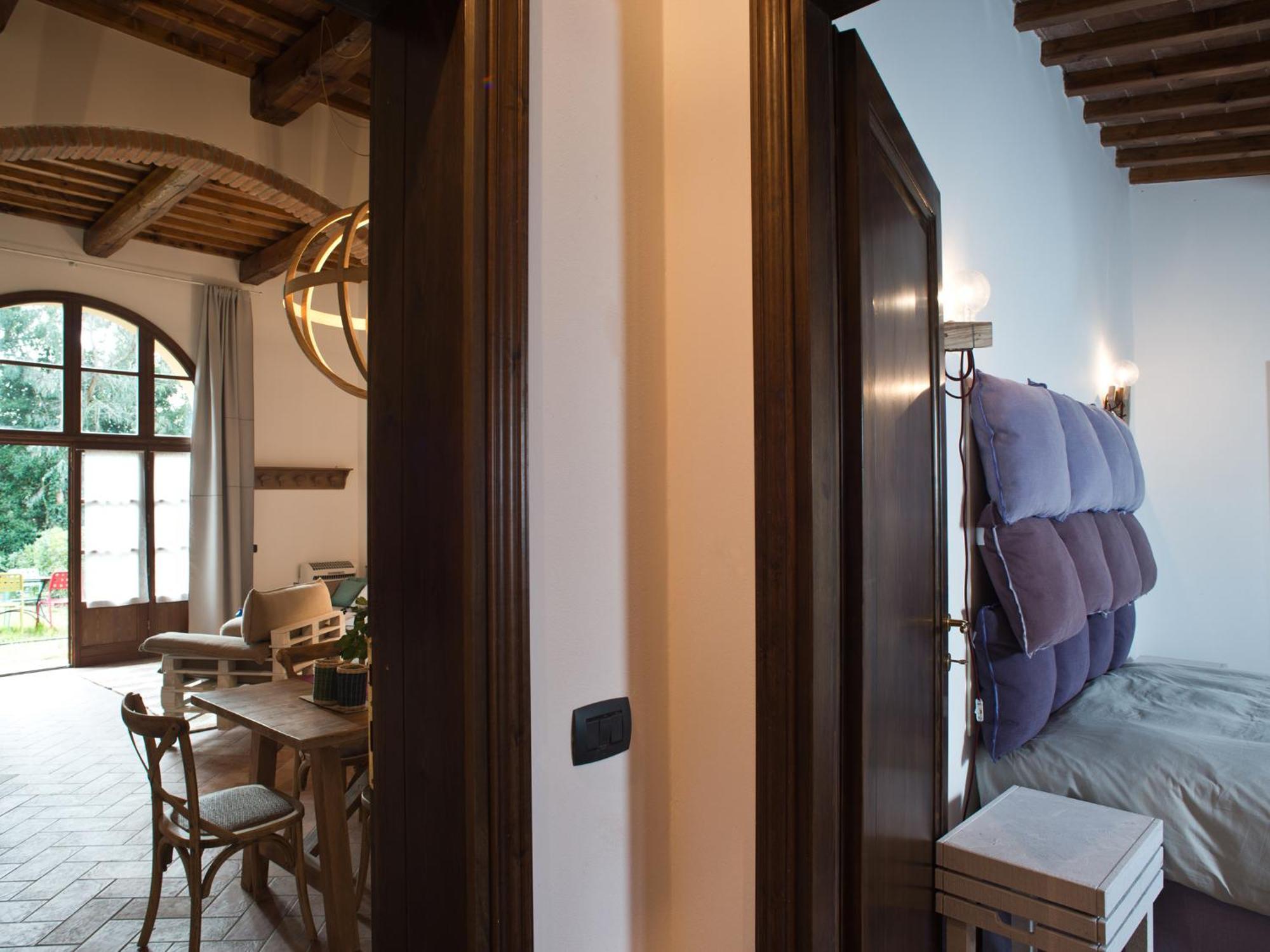 San Ruffino Apartments Lari Екстериор снимка