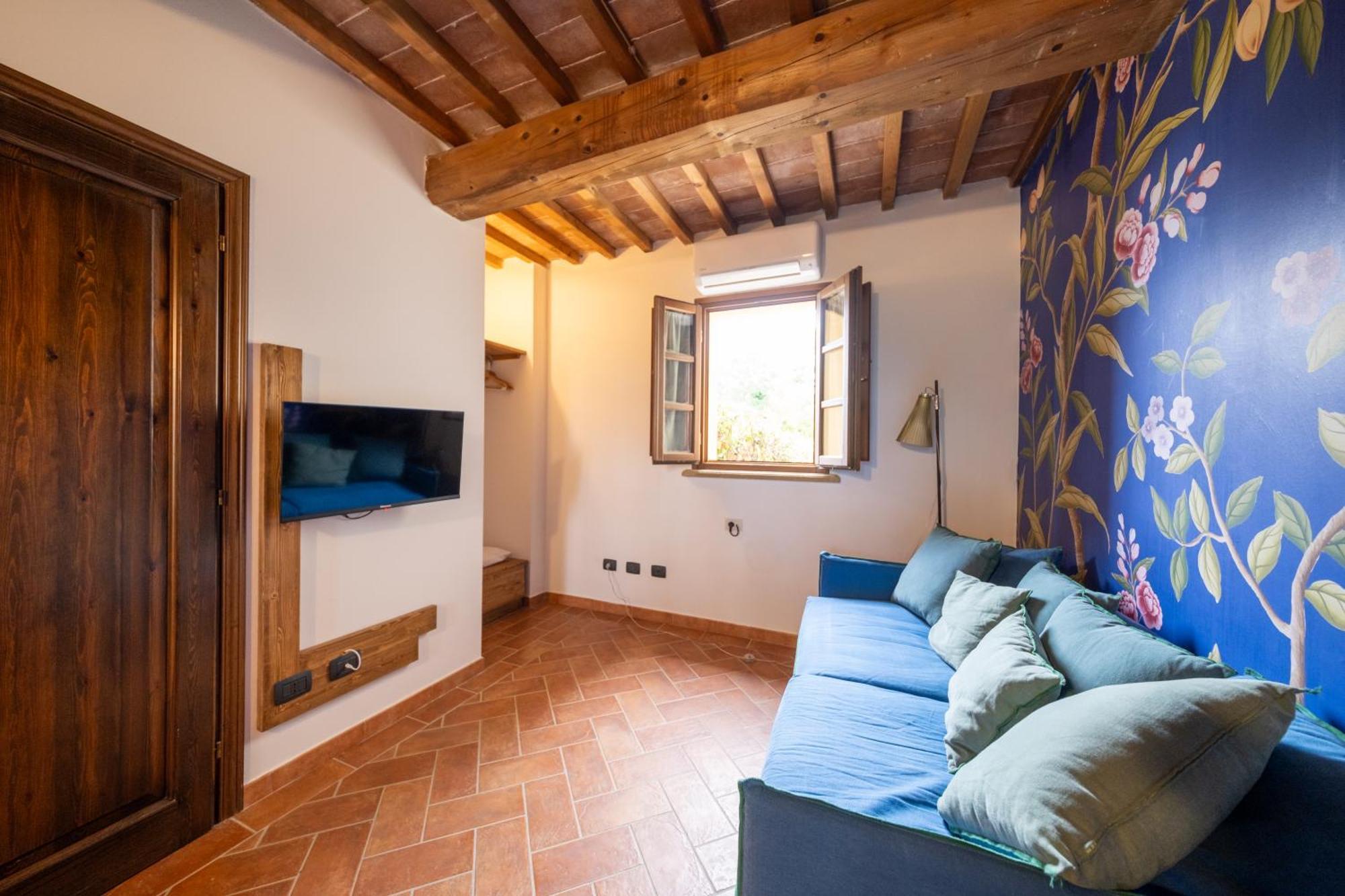 San Ruffino Apartments Lari Екстериор снимка
