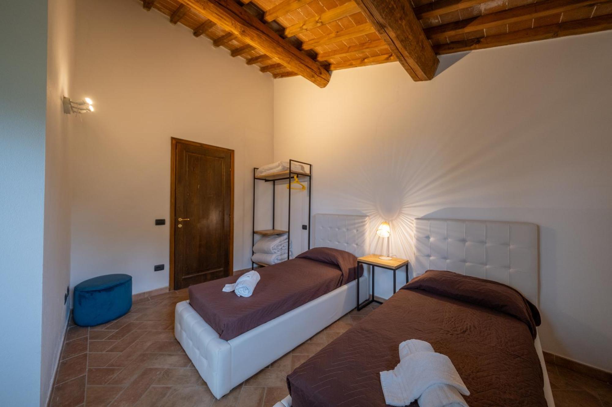 San Ruffino Apartments Lari Екстериор снимка