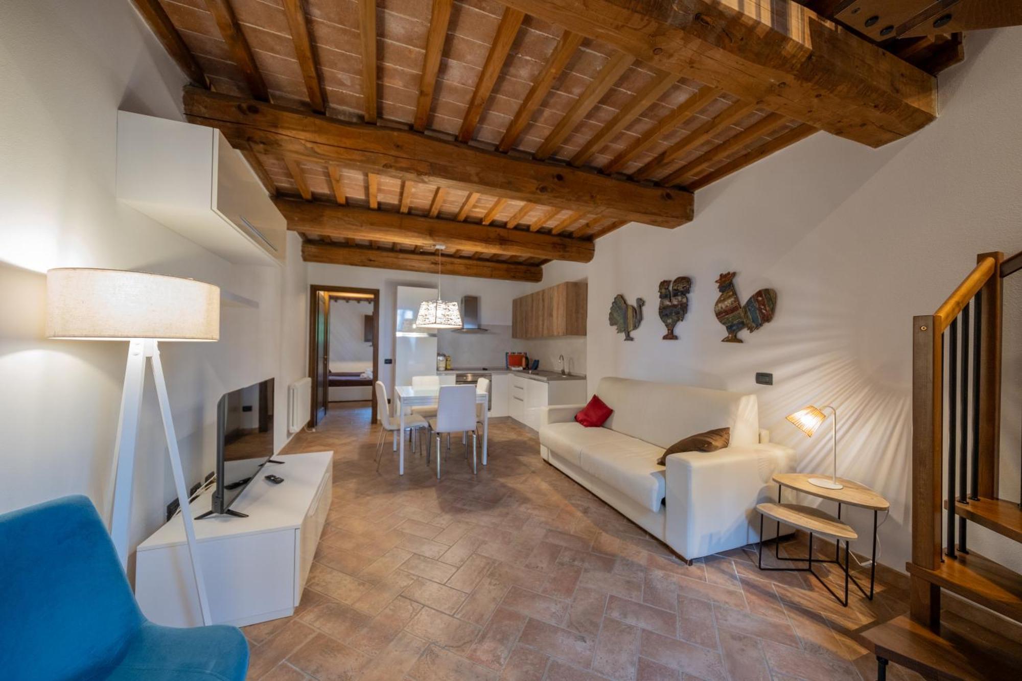 San Ruffino Apartments Lari Екстериор снимка