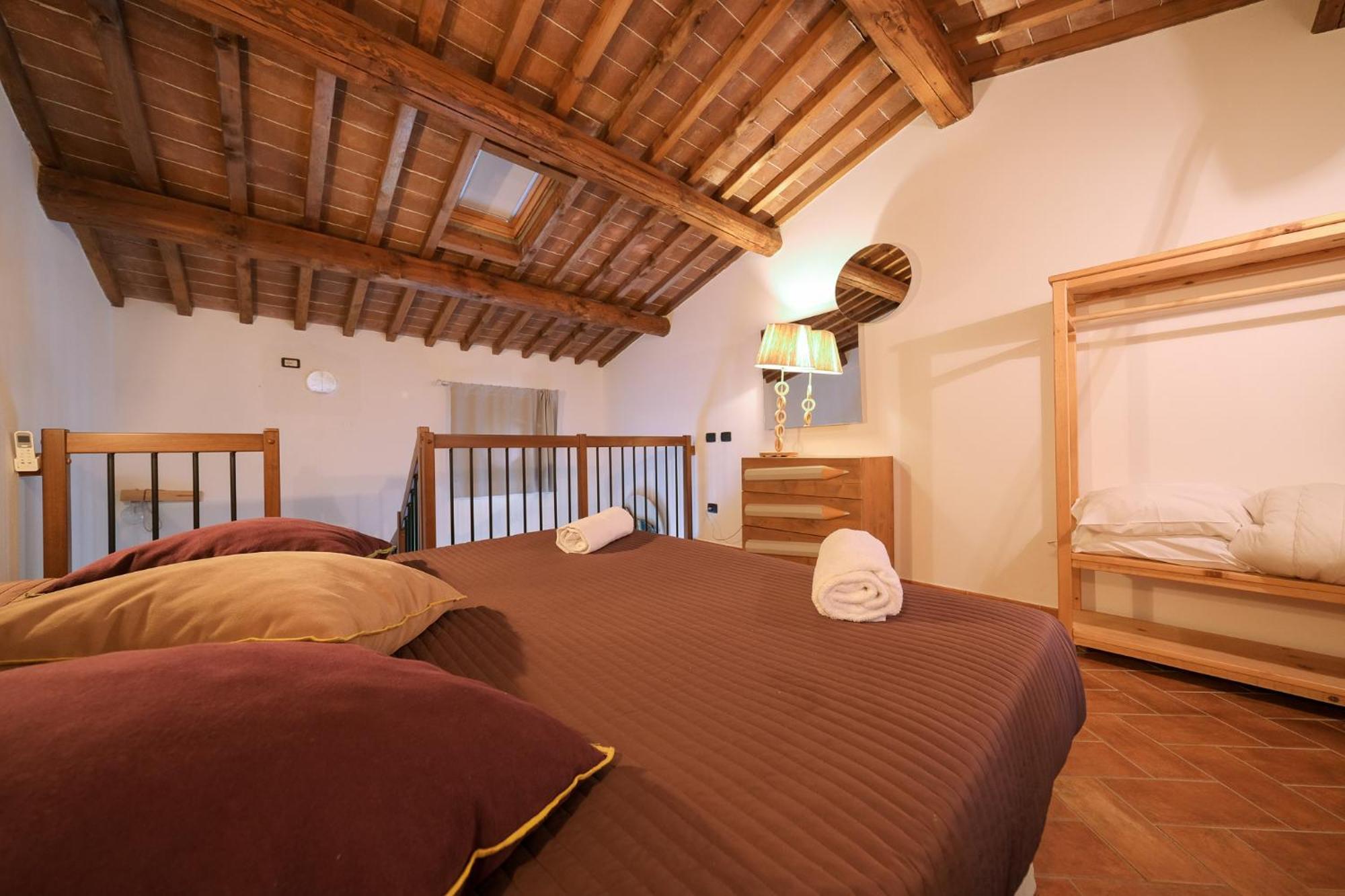 San Ruffino Apartments Lari Екстериор снимка