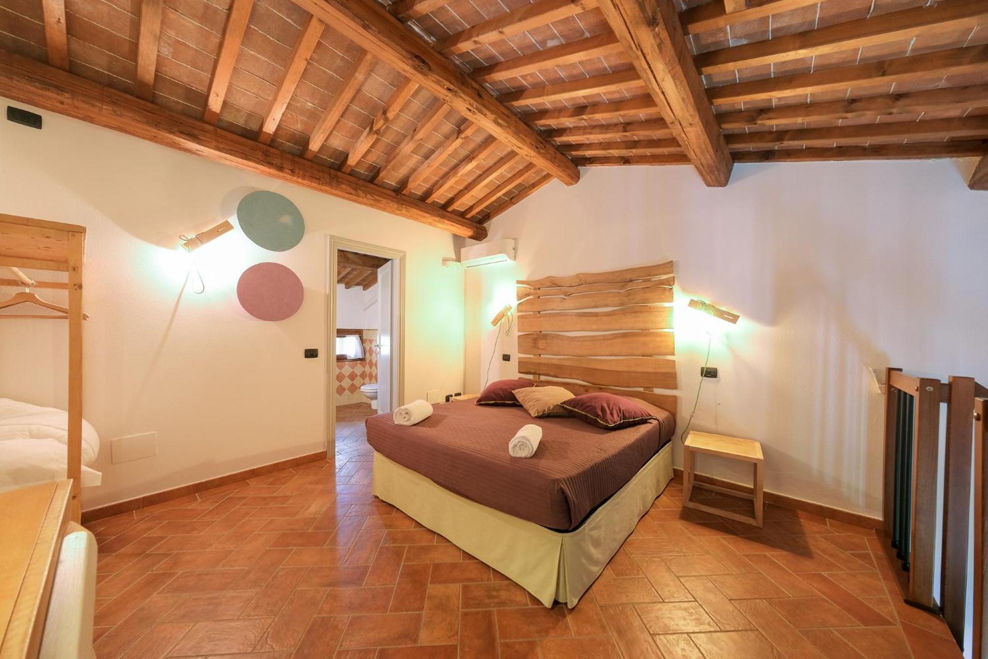 San Ruffino Apartments Lari Екстериор снимка