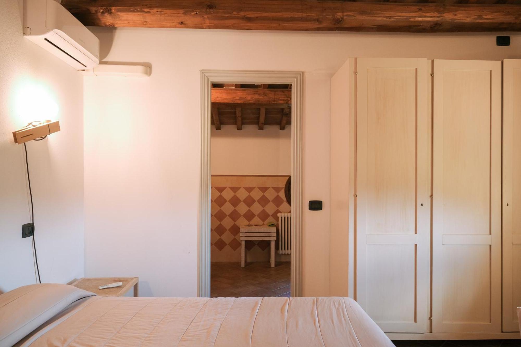 San Ruffino Apartments Lari Екстериор снимка