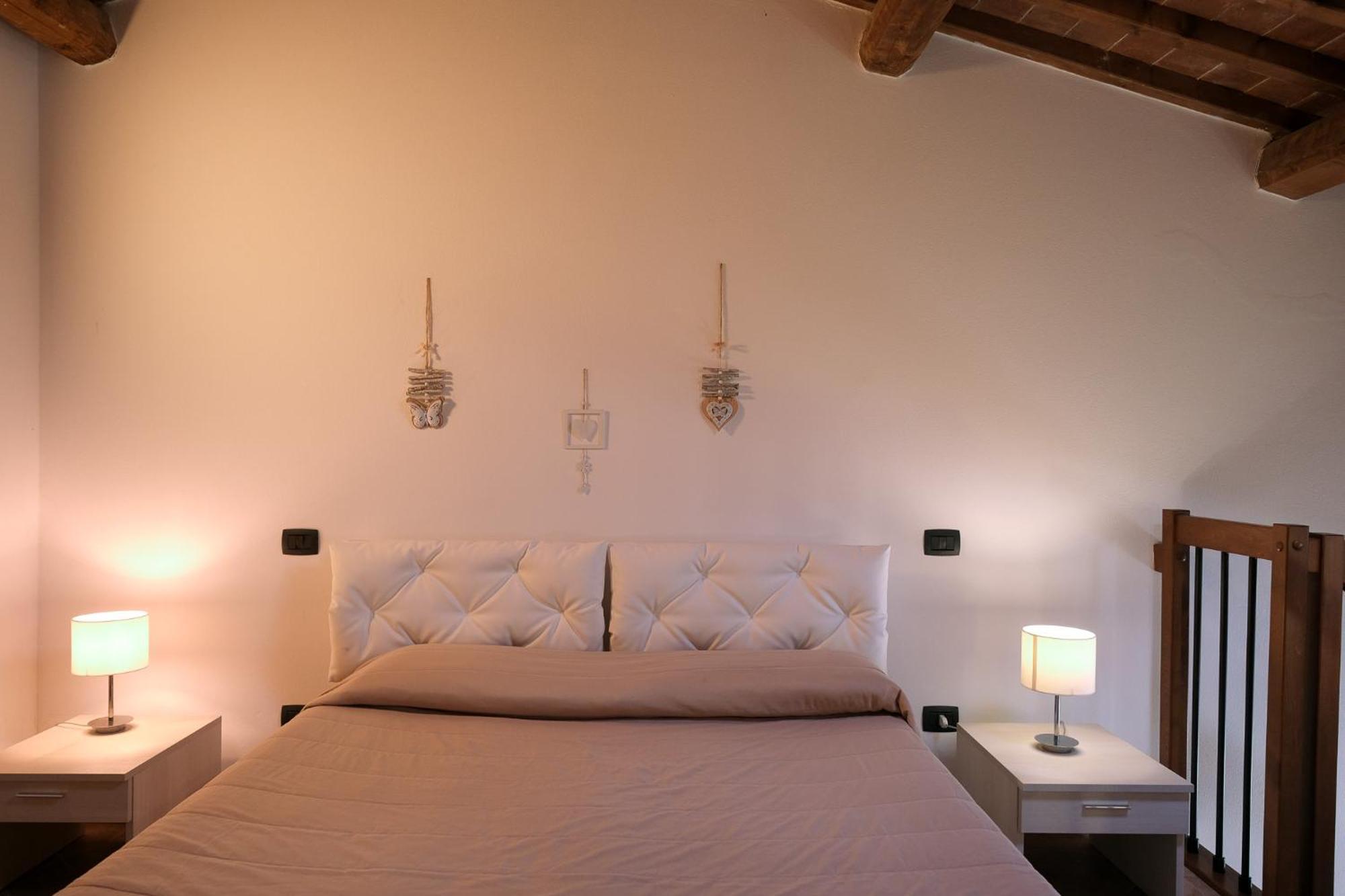 San Ruffino Apartments Lari Екстериор снимка